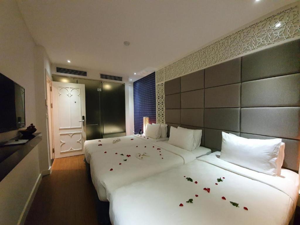 Victor Metropolis & Rooftop Bar - Victor Group 5*